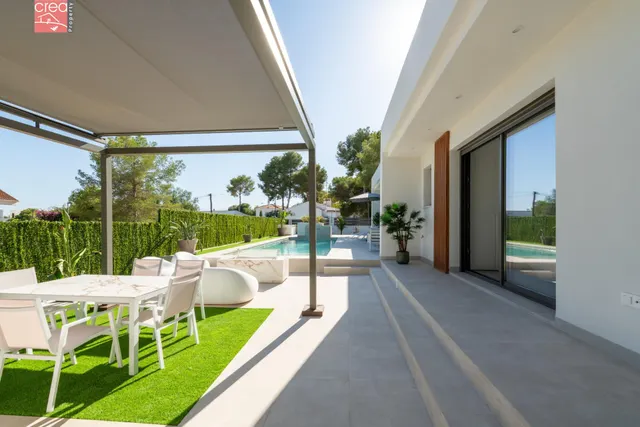 SE VENDE VILLA EN PINAR DE CAMPOVERDE ALICANTE — 2