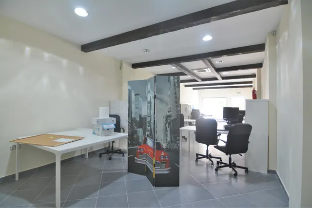 Local comercial 85m² en venta - Centro — 13