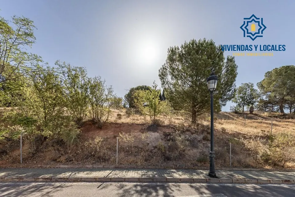 PARCELA 610 M2 EN CORTIJO DE LA LUZ, OTURA.