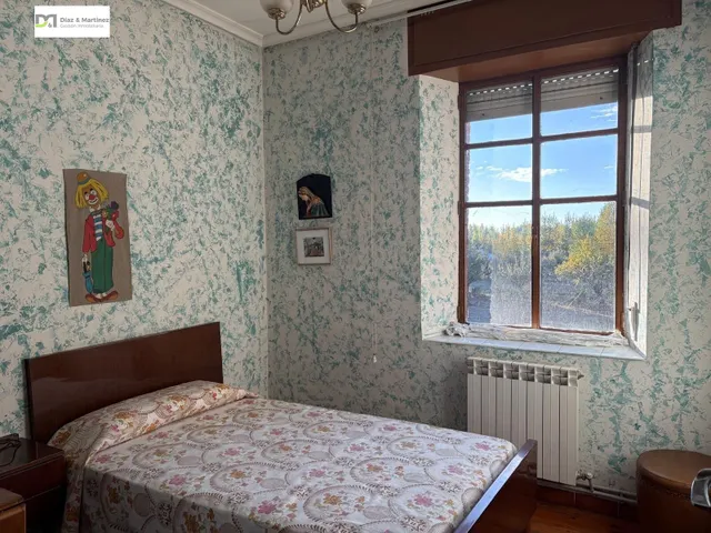 CASA CON AMPLIO TERRENO PRÓXIMA A LEÓN — 19