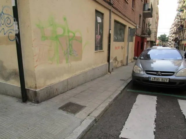 Urbis te ofrece un amplio local en zona Salesas, Salamanca. — 9