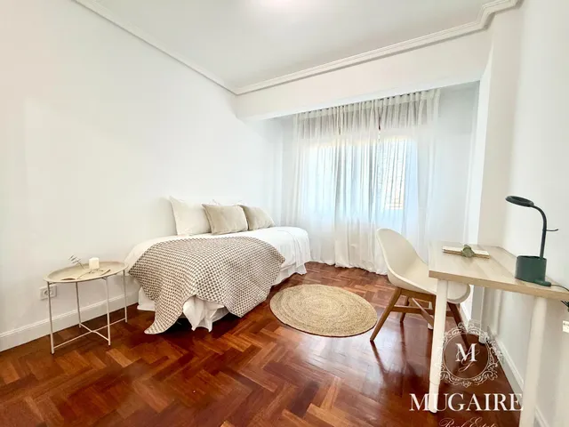BONITO PISO CON DOS BAÑOS , DOS TERRAZAS Y TRASTERO EN URIBARRI — 23