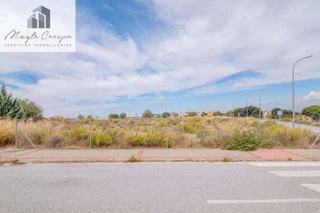 Oportunidad en venta de solar urbano en Otura — 28