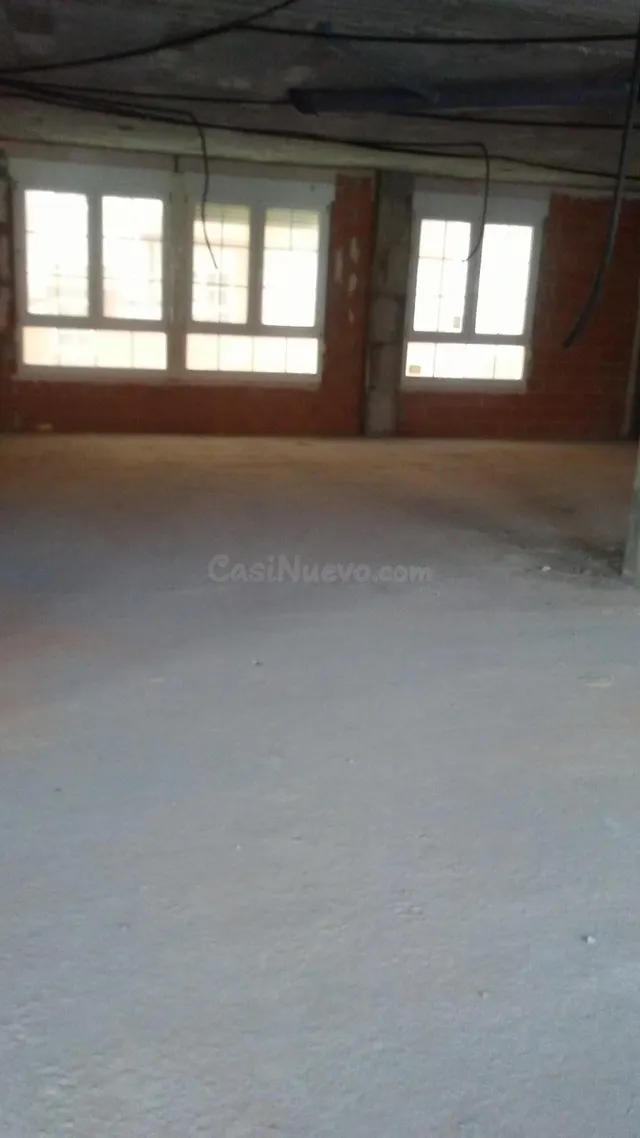 LOCALES UBICADOS EN UNA ZONA DOTADA DE TODOS LOS SERVÍCIOS - foto 4