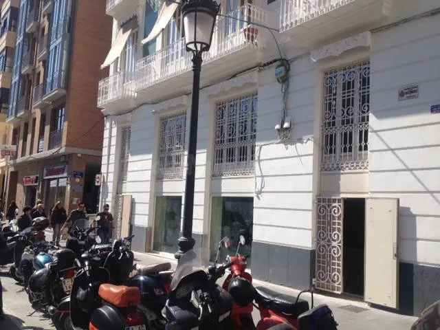 Local comercial en alquiler - Ciutat Vella - foto 3