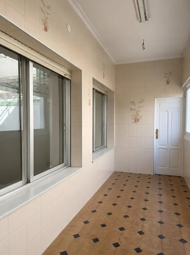 Venta de casa en primera planta con terraza de 70m2 — 28