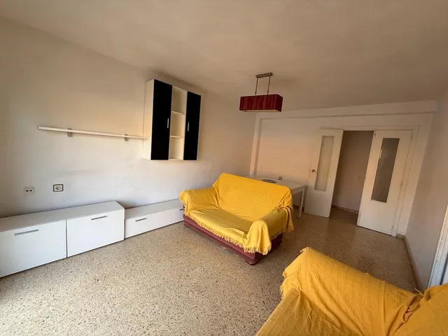Piso Semireformado con ascensor en Mislata — 9