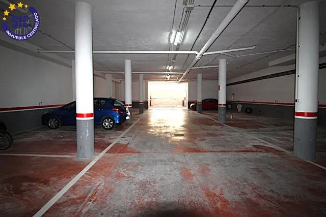 Apartamento en zona de playa de la Concha con una espectacular terraza de 88m2, piscina, garaje y trastero — 32