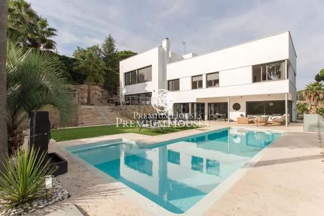 Vivienda minimalista en venta en exclusiva en Rocaferrera, S