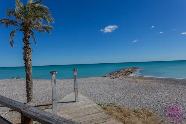 Vivienda SIN ASCENSOR de cuatro dormitorios en segunda línea de playa — 40