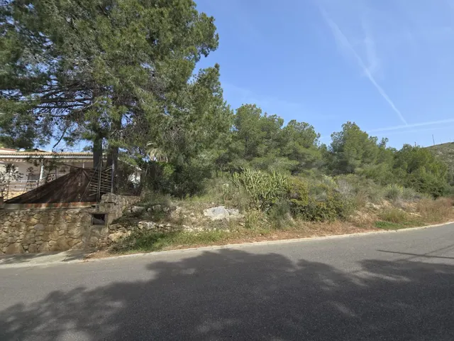 Deja de imaginar y construye la vivienda de tus sueños con vistas panorámicas y proyecto viable" — 6