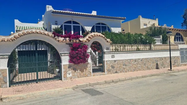 Villa 3 habitaciones 173m² en venta - Lomas de Cabo Roig - foto 3