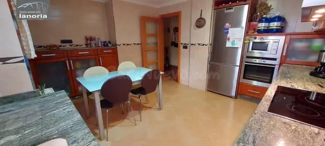 Grupo la Noria Vende Amplio Piso de 3 Dormitorios y 2 Cuarto - foto 2