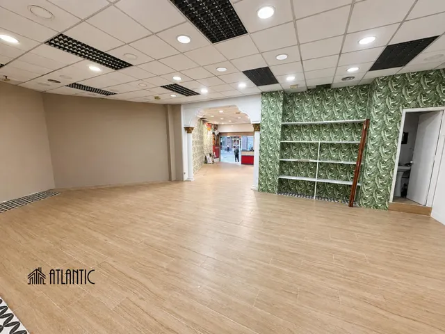 Local comercial 185m² en alquiler - Travesia de Vigo — 16