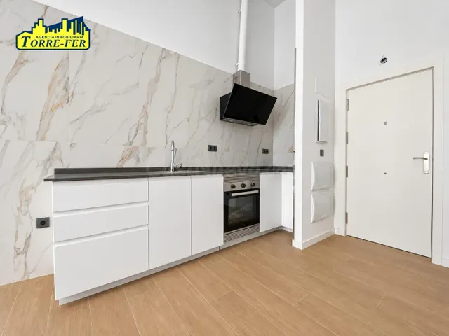 ESTRENA VIVIENDA EN EL CORAZÓN DE ALMERÍA – CALLE LAS TIENDAS — 4