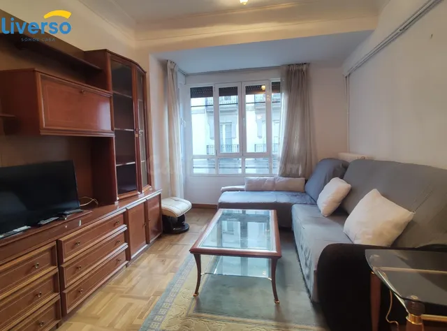 Amplia vivienda en el corazón de Burgos por solo 215.000€ - foto 2