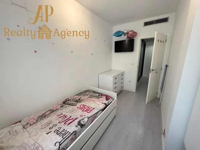 ALQUILER TEMPORAL de  fantástica vivienda situada en Benetússer, de 3 habitaciones, 2 baños, y garaje. — 29