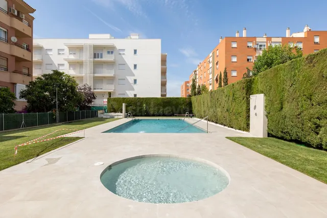 PISO DE 2 DORMITORIOS EN URBANIIZACIÓN CON PISCINA EN PARQUE NUEVA GRANADA — 2