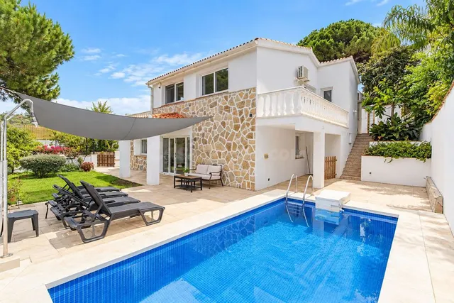 Villa 3 habitaciones 210m² en venta - El Rosario-Ricmar