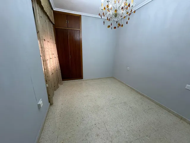 4 habitaciones y ascensor junto a la Avenida del Aeropuerto — 30