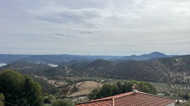 Gran casa de pueblo en el centro de  Zufre!!! — 2