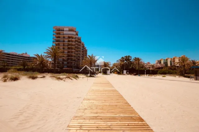 Chalet con 7 anegadas rodeado de naturaliza situado en Gandia zona Marxuquera — 12