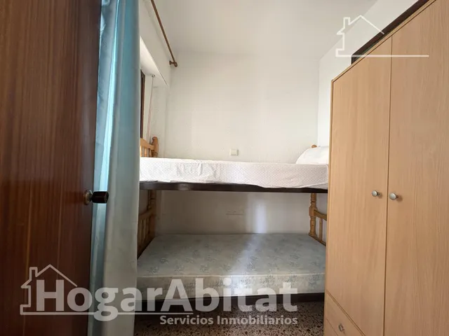 APARTAMENTO CON DOS BALCONES Y GARAJE CERCA DE LA PLAYA — 21