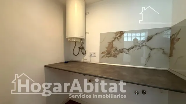 ¡OPORTUNIDAD! REFORMADO Y EXTERIOR CON ASCENSOR EN EL CENTRO — 22