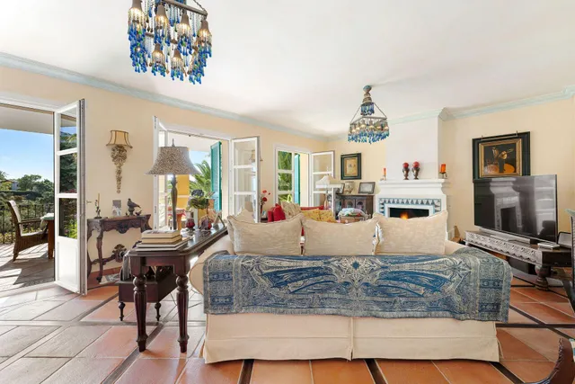 VILLA DE LUJO CON ESTILO ANDALUZ EN BENAHAVIS — 7