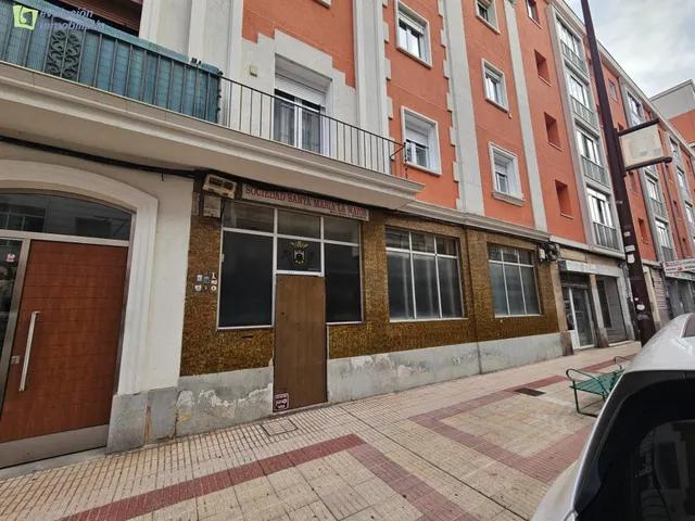Venta de local en calle las calzadas — 16
