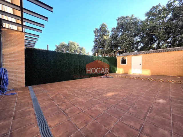 Chalet adosado en hervencias — 40