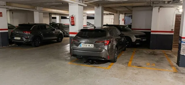 4 habitaciones, tranquilidad y parking propio,  a 5 minutos andando de la estación de Girona — 23
