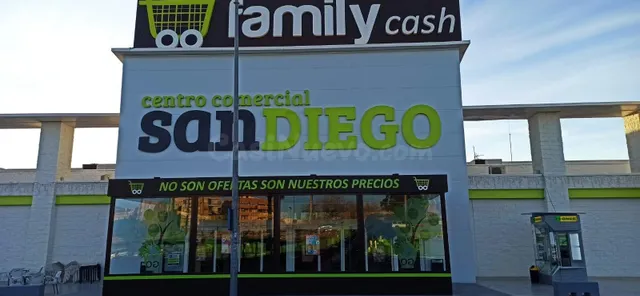 LOCAL EN CENTRO COMERCIAL SAN DIEGO - foto 4