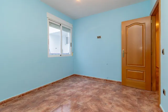 FINCA CON POSIBILIDAD DE DOS PISOS PARA RENTABILIDAD! — 13