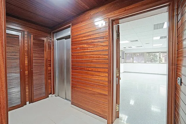 Oficina en venta en C/ León y Castillo, 96  Las Palmas — 17