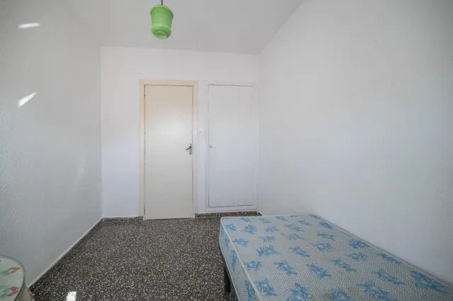 Piso junto a Trafico. Ideal inversión — 30