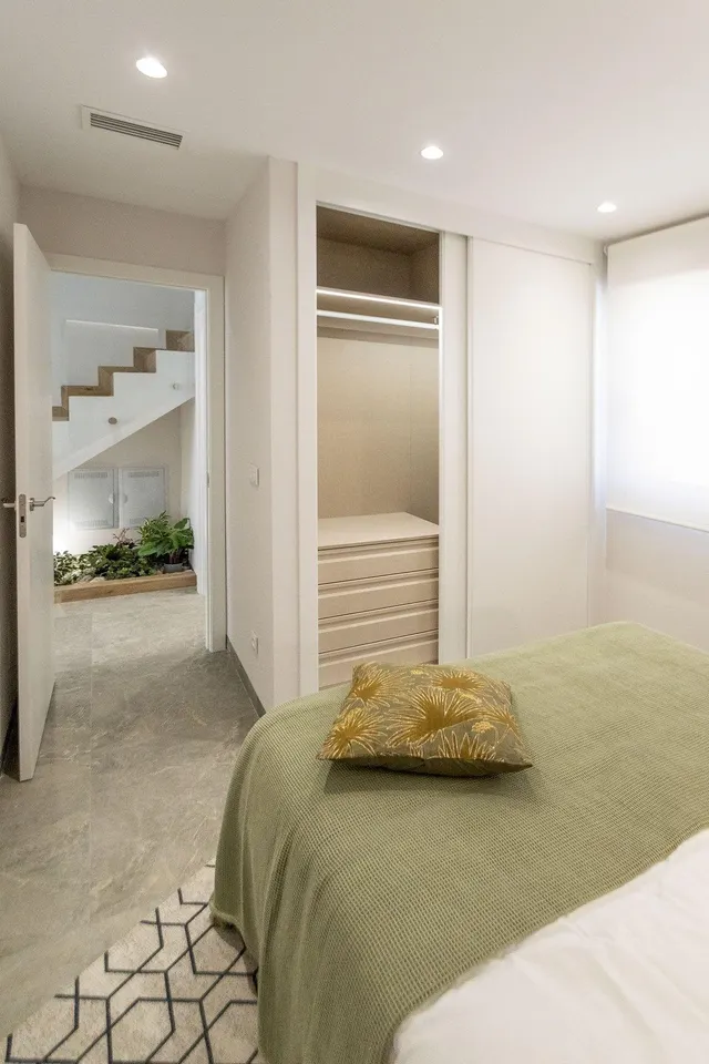 VILLA DE 3 DORMITORIOS DE NUEVA CONSTRUCCIÓN EN PILAR DE LA HORADADA EN EL CAMPO DE GOLF. — 18