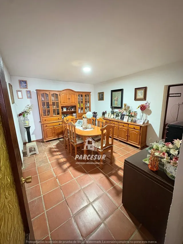 Finca de 1.250 m2 con 2 casas independientes y piscina — 2