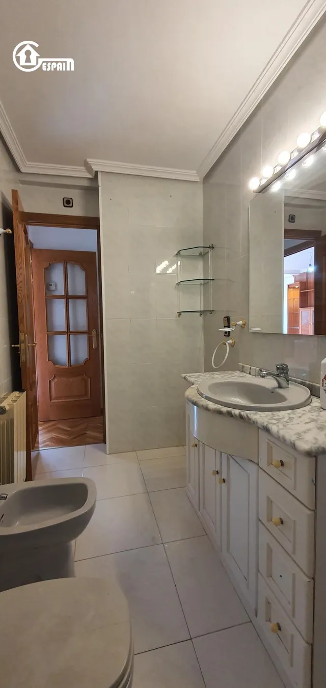 Grupo GESPAIN ACTIVIDADES INMOBILIARIAS promociona piso en venta de 3 habitaciones en zona LAS ÁGUILAS-PARQUE EUROPA — 24