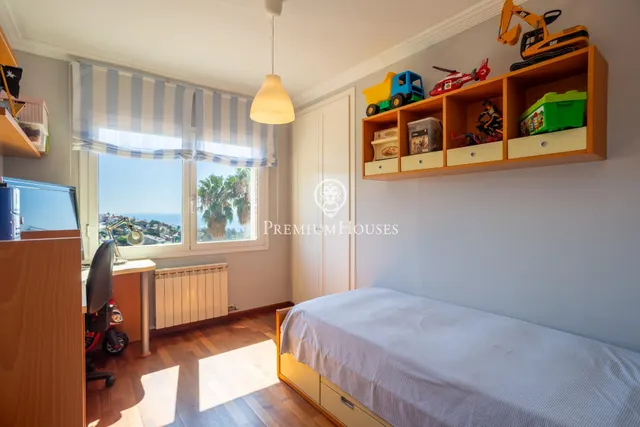 Amplio chalet con vistas al mar en Teià — 23