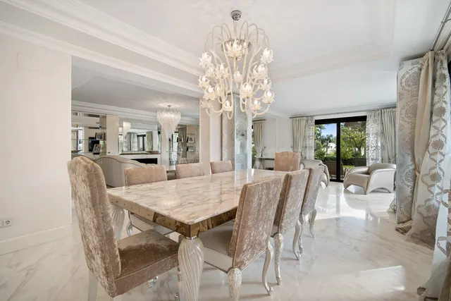Chalet 6 habitaciones 555m² en venta - Altos de Estepona - foto 4