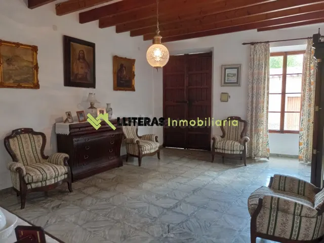 Casa de pueblo con bonitas vistas - foto 2