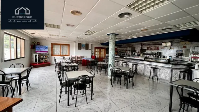 Se vende Hotel de 2 Estrellas , con 20 habitaciones en Murcia .www.euroloix.com — 3