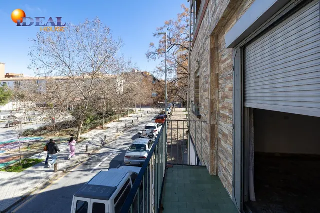 Edificio con gran potencial de desarrollo residencial en Zaidín – Granada — 33