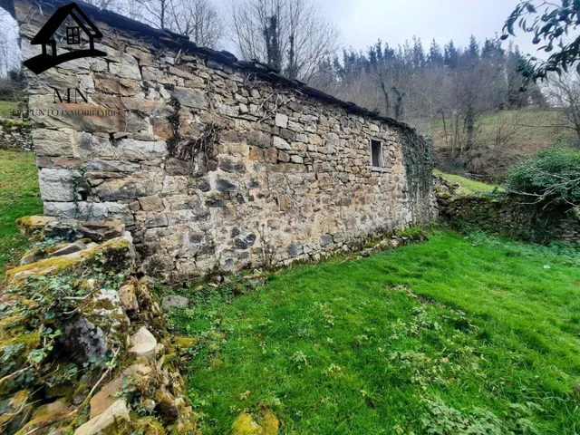 VENTA DE FINCAS Y CONJUNTO DE TRES CABAÑAS PASIEGAS EN SAN P - foto 4