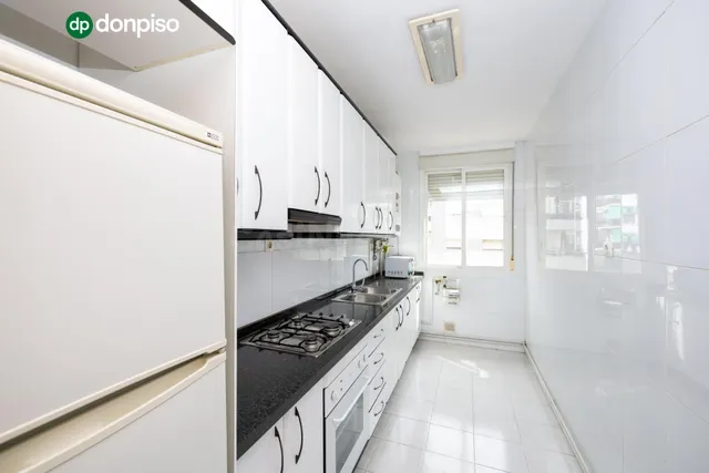 ✨ Piso de 3 dormitorios con terraza en el Zaidín – Espacio, comodidad y agradables vistas — 5