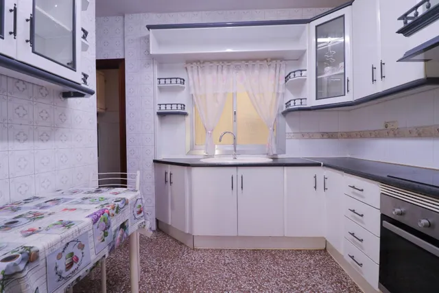 Venta vivienda en calle Granada esquina Rambla — 16