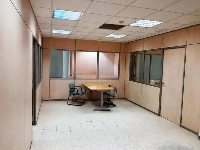 Local comercial - Esplugues de Llobregat (Can Clota) — 13