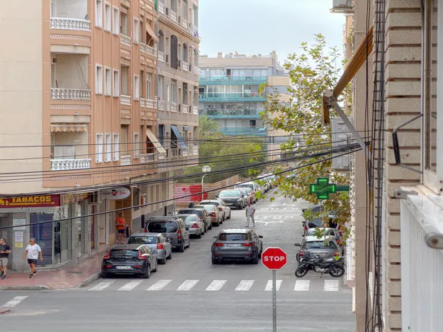 Playa de los Locos! Acogedor apartamento semireformado con ubicación privilegiada, a solo 170 mts del mar — 15