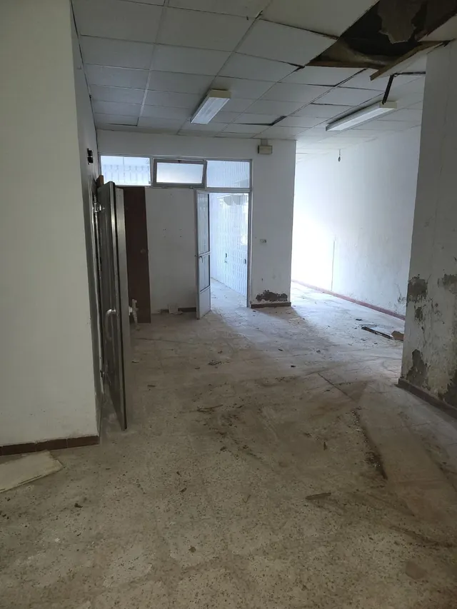 se vende local en nuevas colinas — 6